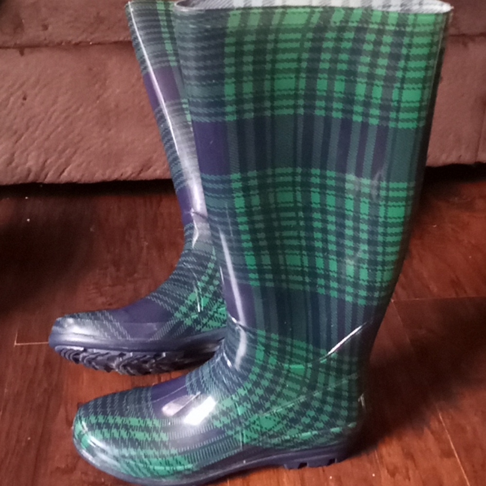 Rain boots